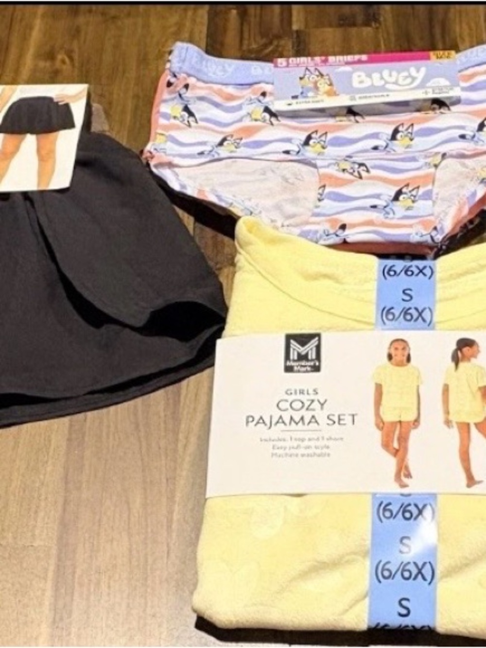 Girls 4 piece Size 6 Clothing Bundle